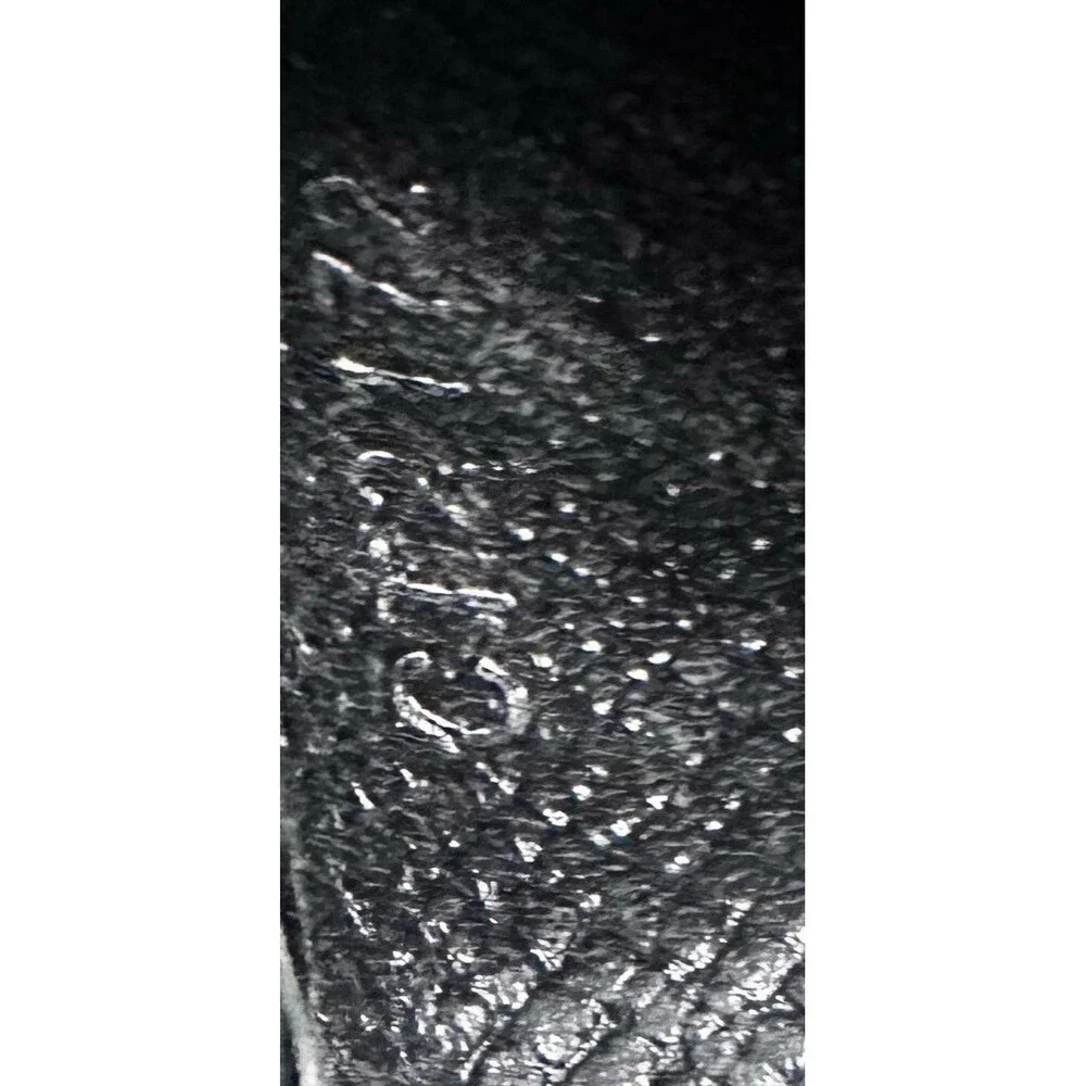 Louis Vuitton Men's Black Taiga Bifold Wallet preowned